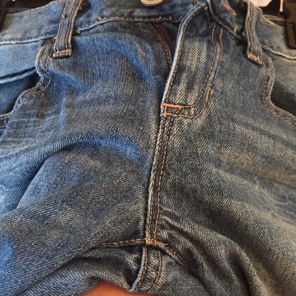 Gap slim boyfriend jeans. Size 4 Distressed. - Picture 8 of 8